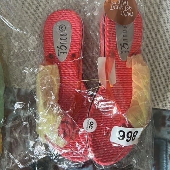 BRAND NEW ROUGE,size6 ,EMBELLISHMENTS SLIDE SANDALS, beautiful color for summer - Picture 5 of 5